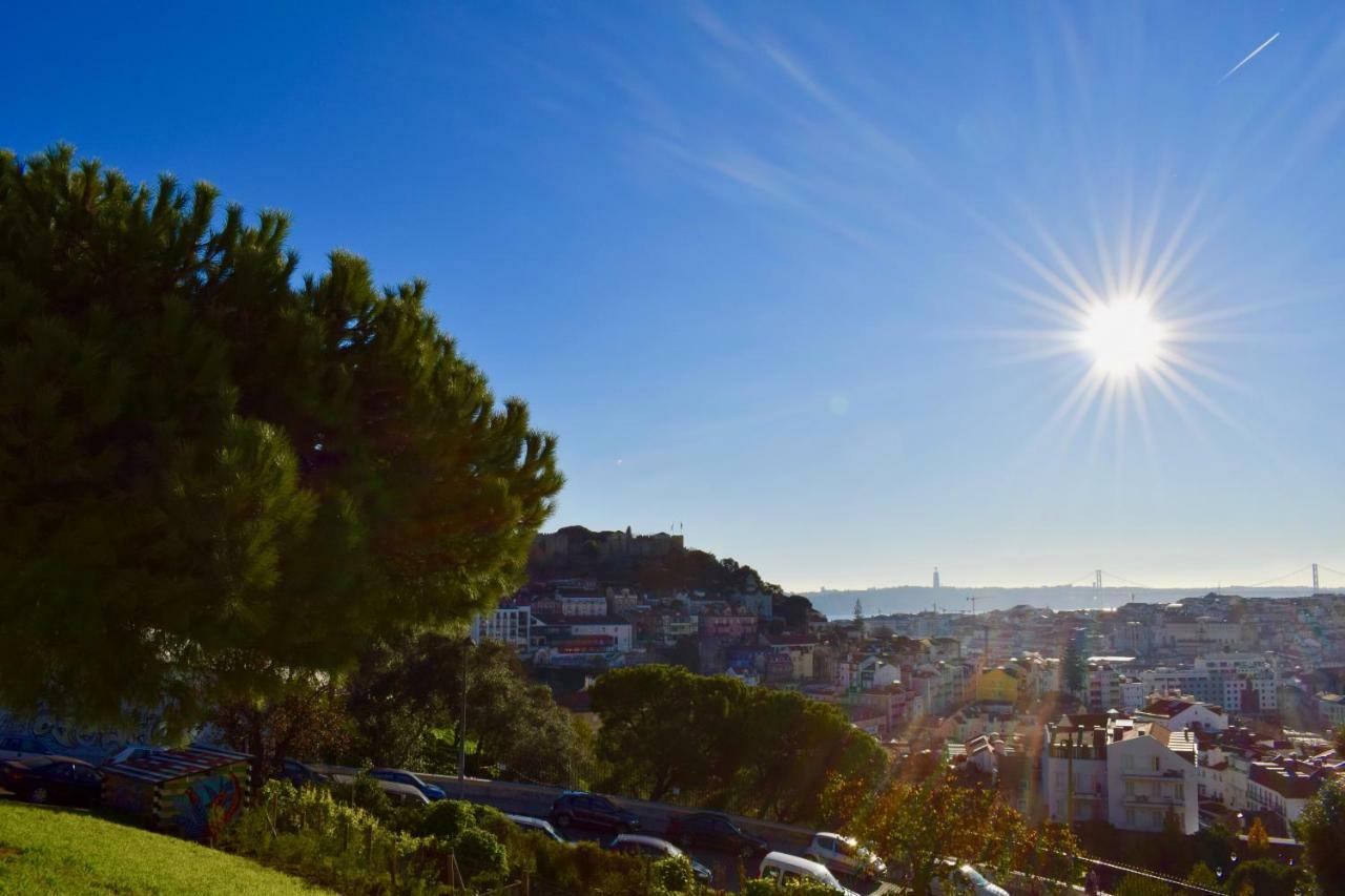 Elegant Riverview Apartment In Historical Lisbon Luaran gambar