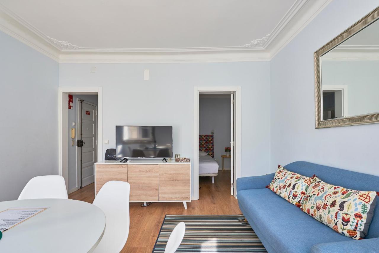 Elegant Riverview Apartment In Historical Lisbon Luaran gambar