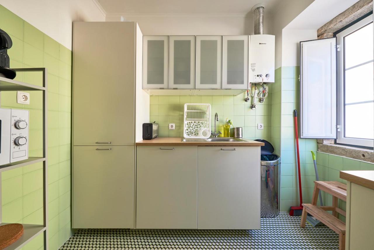 Elegant Riverview Apartment In Historical Lisbon Luaran gambar