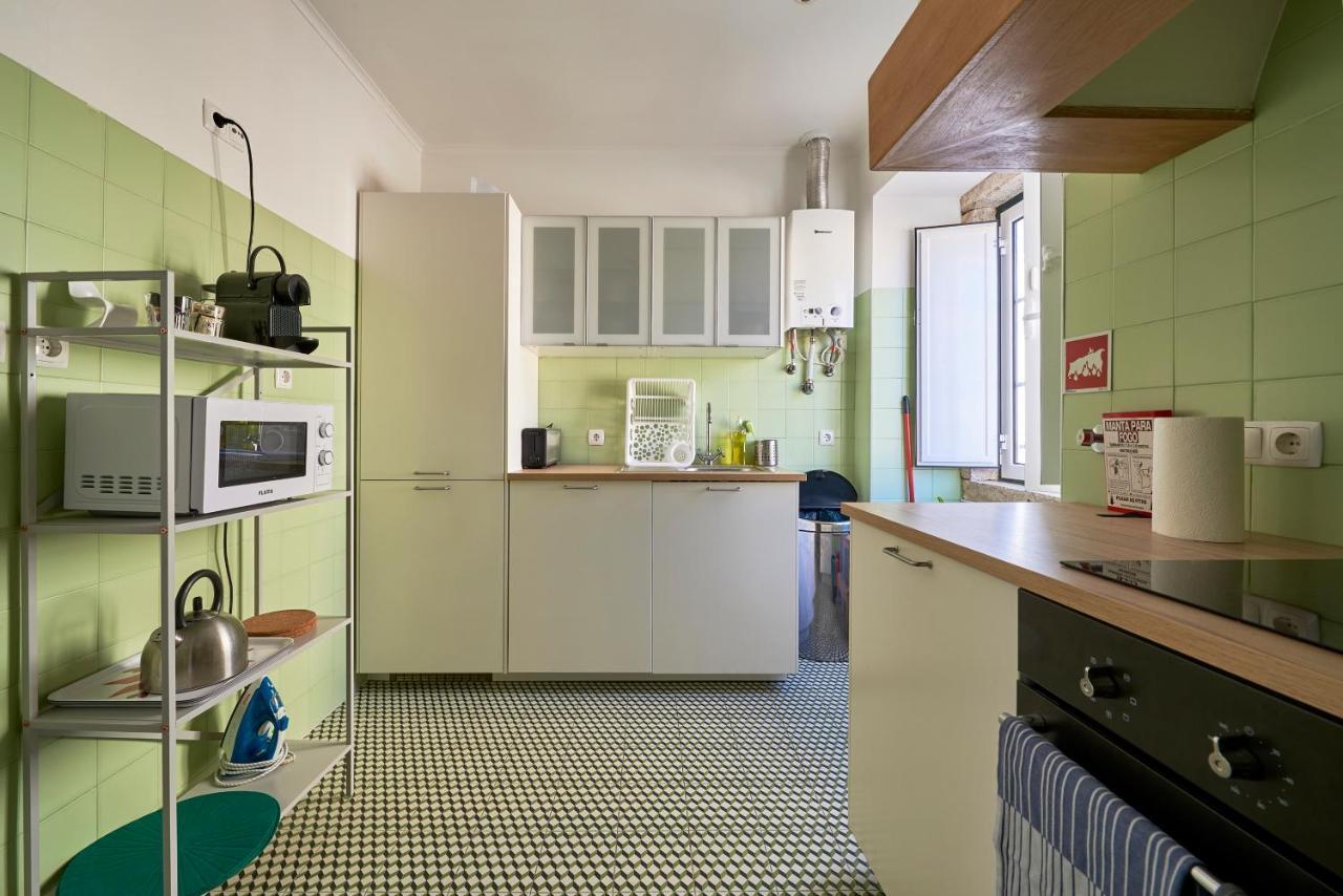 Elegant Riverview Apartment In Historical Lisbon Luaran gambar