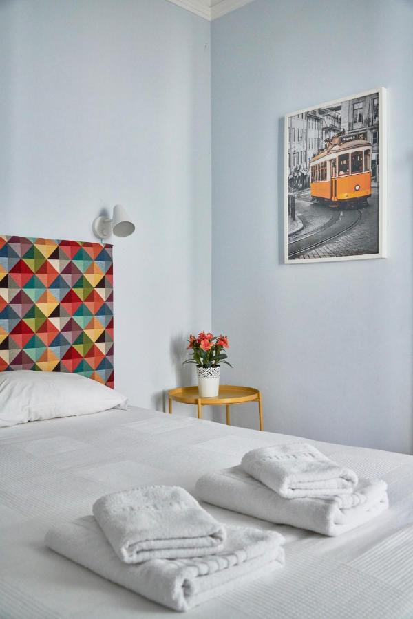 Elegant Riverview Apartment In Historical Lisbon Luaran gambar