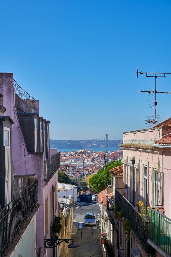 Elegant Riverview Apartment In Historical Lisbon Luaran gambar