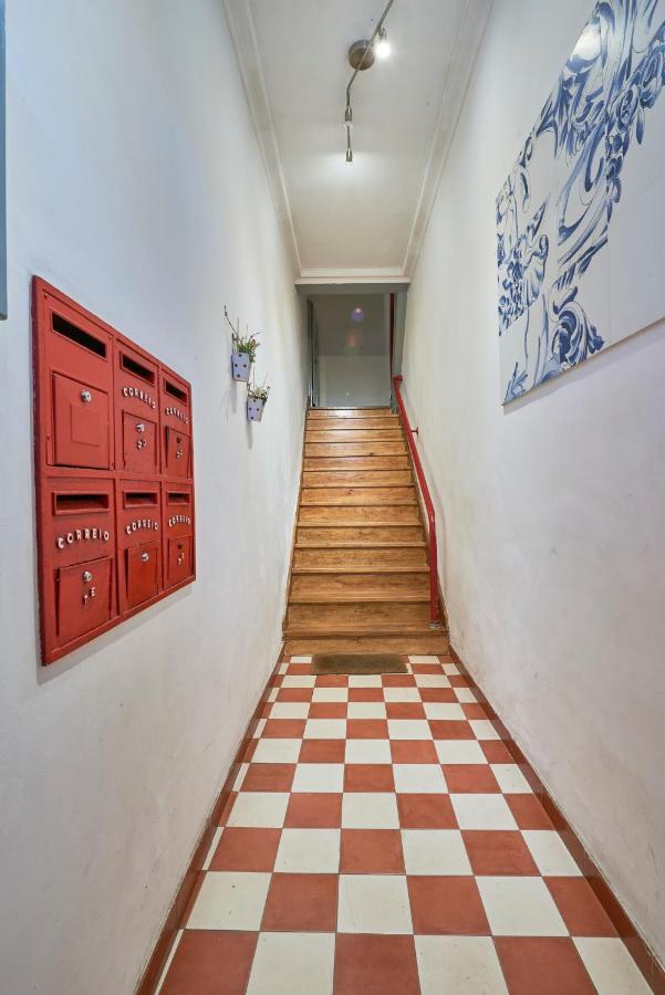 Elegant Riverview Apartment In Historical Lisbon Luaran gambar