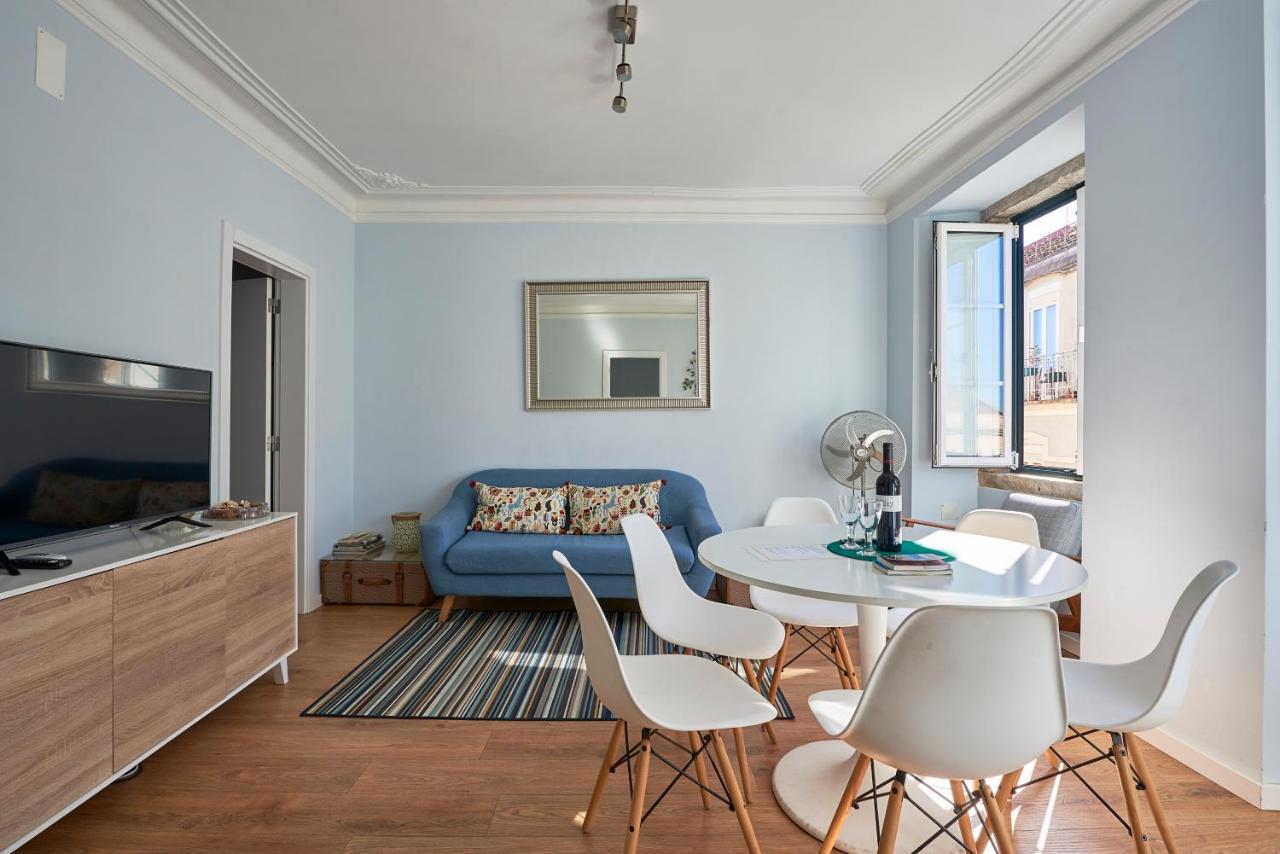 Elegant Riverview Apartment In Historical Lisbon Luaran gambar